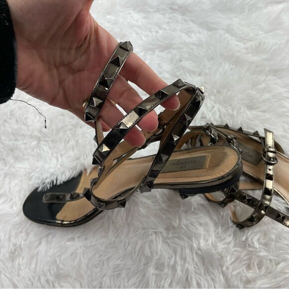 Valentino Garavani Rockstud Ankle Strap Gladiator Leather Thong Sandals - Picture 8 of 14